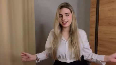 Luna online show from 11.19.25