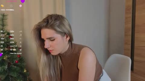 Luna online show from 12.21.25