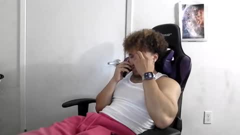 Snapshot of str8dj chatting on 10.03.25 Dj online show from 10.03.25