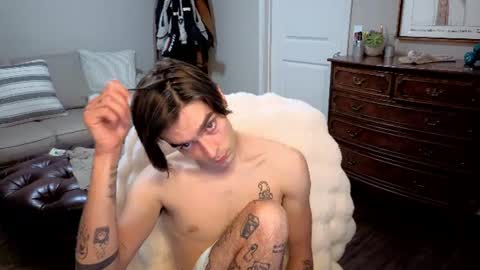 str8whiteboy21 online show from 06.18.26