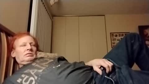 Snapshot of straddlemy1111 chatting on 12.23.25 straddlemy1111 online show from 12.23.25