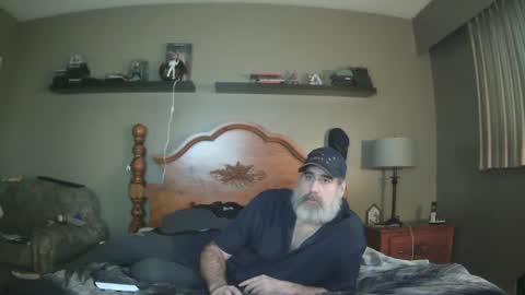 Snapshot of straightbear4you chatting on 02.22.25 Straightbear4you online show from 02.22.25