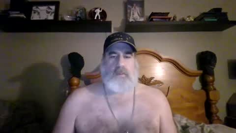 Snapshot of straightbear4you chatting on 06.18.26 Straightbear4you online show from 06.18.26