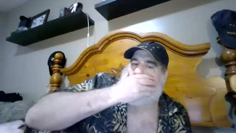 Snapshot of straightbear4you chatting on 07.31.26 Straightbear4you online show from 07.31.26