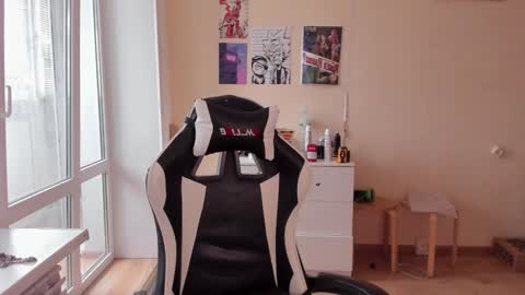 Snapshot of stralght_twinks chatting on 01.14.25 Ray online show from 01.14.25