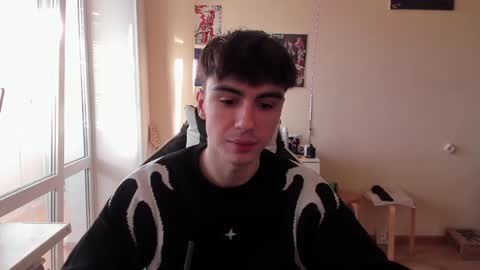 Snapshot of stralght_twinks chatting on 01.18.25 Ray online show from 01.18.25