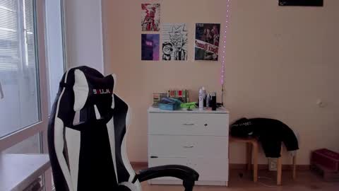 Snapshot of stralght_twinks chatting on 02.03.25 Ray online show from 02.03.25