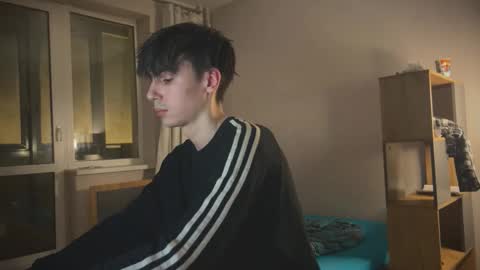 Snapshot of stralght_twinks chatting on 02.14.26 Ray online show from 02.14.26