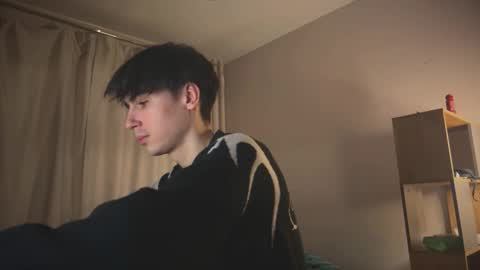 Snapshot of stralght_twinks chatting on 02.19.26 Ray online show from 02.19.26