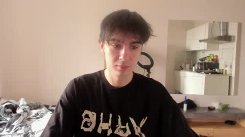 Snapshot of stralght_twinks chatting on 05.07.26 Ray online show from 05.07.26