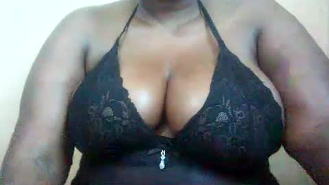 Snapshot of strangerdanger_2 chatting on 11.26.25 strangerdanger_2 online show from 11.26.25