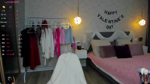 Laura online show from 02.15.26