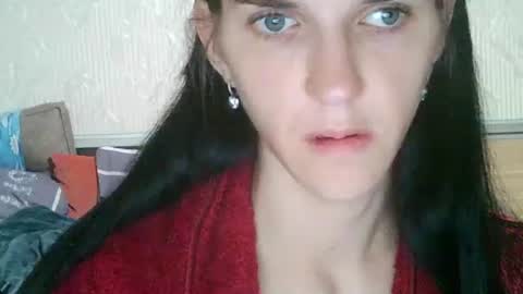 Snapshot of strawberry_storm chatting on 09.21.25 Strawberry Storm online show from 09.21.25