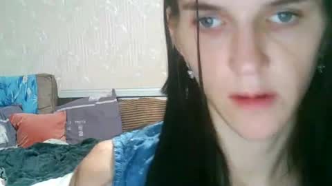 Snapshot of strawberry_storm chatting on 10.13.25 Strawberry Storm online show from 10.13.25