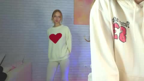 Alice and Violetta online show from 11.14.25