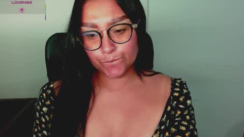 Snapshot of strawlux chatting on 02.13.26 strawlux online show from 02.13.26