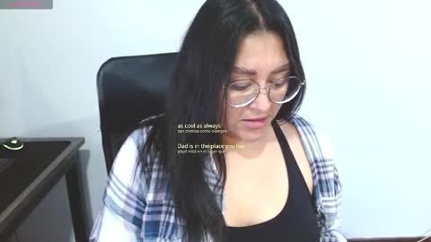 Snapshot of strawlux chatting on 02.26.26 strawlux online show from 02.26.26