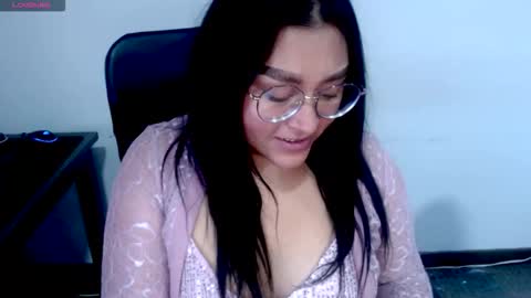 Snapshot of strawlux chatting on 03.20.26 strawlux online show from 03.20.26