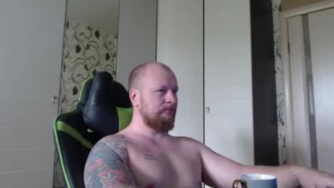Snapshot of strongass18 chatting on 05.09.26 Alex online show from 05.09.26
