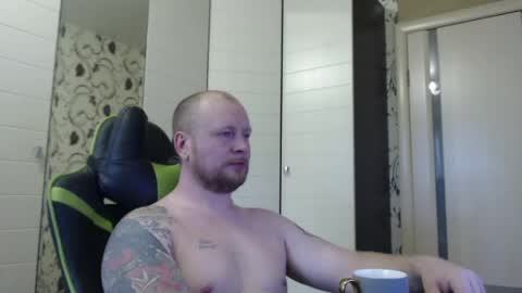 Snapshot of strongass18 chatting on 05.16.26 Alex online show from 05.16.26