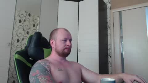 Snapshot of strongass18 chatting on 05.24.26 Alex online show from 05.24.26