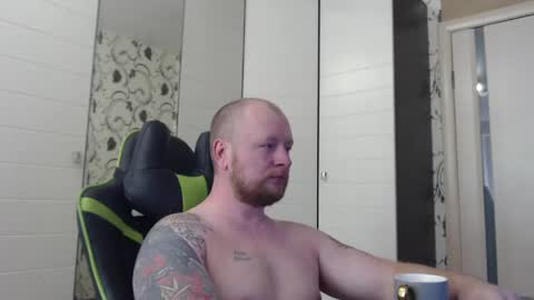 Snapshot of strongass18 chatting on 05.31.26 Alex online show from 05.31.26