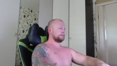 Snapshot of strongass18 chatting on 06.13.26 Alex online show from 06.13.26