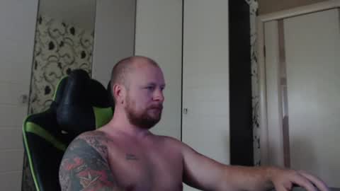 Snapshot of strongass18 chatting on 06.18.26 Alex online show from 06.18.26