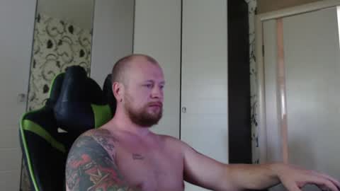 Snapshot of strongass18 chatting on 06.19.26 Alex online show from 06.19.26