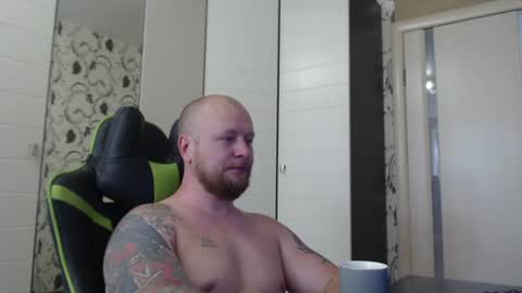 Snapshot of strongass18 chatting on 06.20.26 Alex online show from 06.20.26