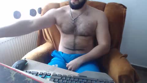 Snapshot of strongcoffee10 chatting on 11.12.25 StrongCoffee online show from 11.12.25