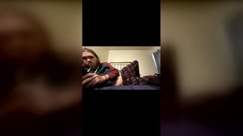 Snapshot of strumie3534336684 chatting on 12.22.25 strumie3534336684 online show from 12.22.25