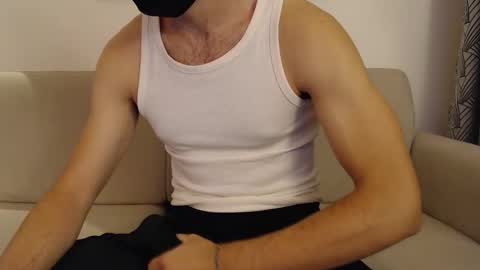 Snapshot of studfromparis chatting on 11.19.25 Stud From Paris online show from 11.19.25