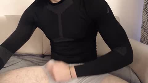 Snapshot of studfromparis chatting on 02.12.26 Stud From Paris online show from 02.12.26