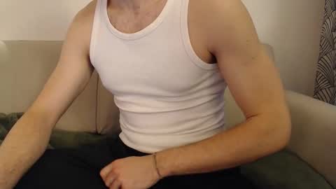 Snapshot of studfromparis chatting on 02.26.26 Stud From Paris online show from 02.26.26