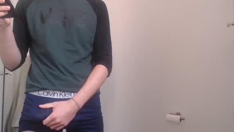 Snapshot of studfromparis chatting on 04.20.26 Stud From Paris online show from 04.20.26