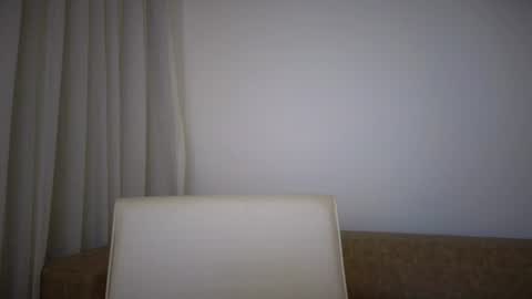 Snapshot of stuirt chatting on 07.14.26 Sofa online show from 07.14.26