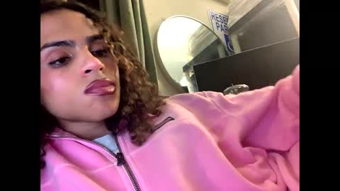 Snapshot of stxllaxcx chatting on 09.24.25 stxllaxcx online show from 09.24.25