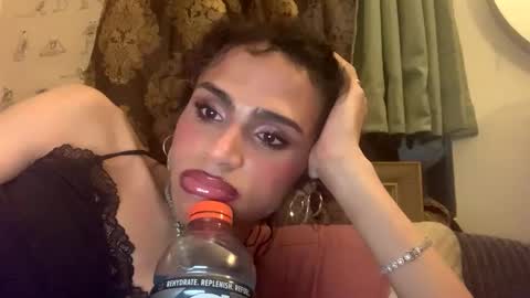 Snapshot of stxllaxcx chatting on 10.16.25 stxllaxcx online show from 10.16.25