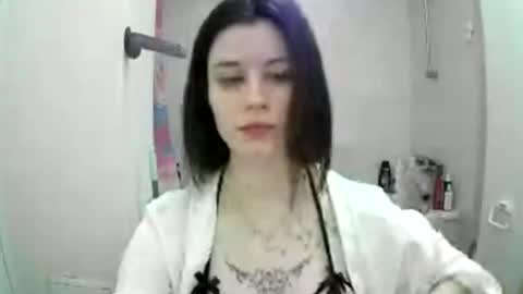 Snapshot of style_bliss chatting on 10.02.25 Eva online show from 10.02.25