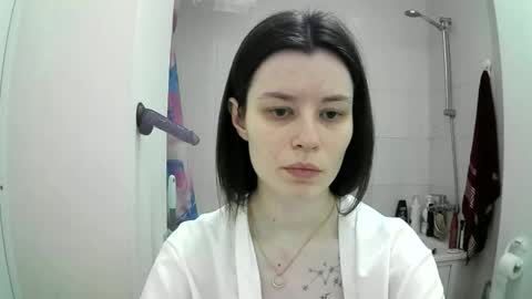 Snapshot of style_bliss chatting on 10.03.25 Eva online show from 10.03.25