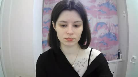 Snapshot of style_bliss chatting on 10.13.25 Eva online show from 10.13.25
