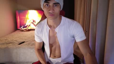 stylish man online show from 03.31.26