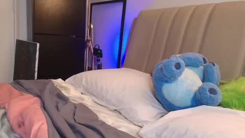 Zoe online show from 05.04.26