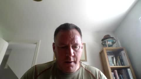 Snapshot of submissivepig4u chatting on 06.12.26 The PIG online show from 06.12.26