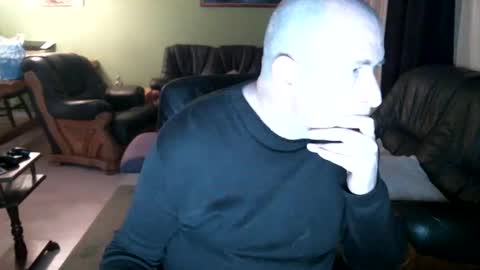 Snapshot of subrender chatting on 03.03.25 subrender online show from 03.03.25
