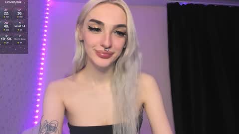 Snapshot of succubantra chatting on 12.04.25 Chloe online show from 12.04.25