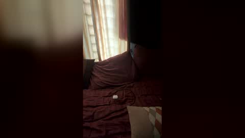 SaraSabeen online show from 04.21.26