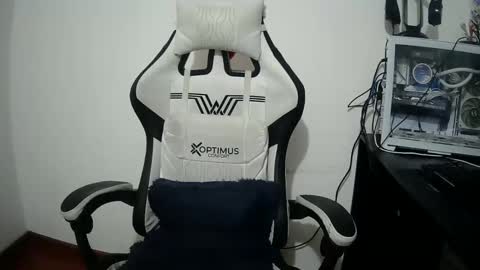 Snapshot of suez666 chatting on 11.30.25 suez666 online show from 11.30.25