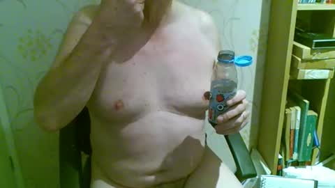 Snapshot of suffolkboy4 chatting on 04.02.26 suffolkboy4 online show from 04.02.26